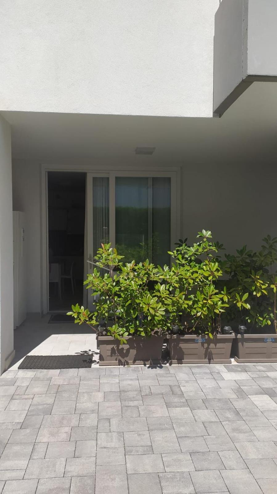 Jesolo Appartamenti F2 - Black And White Экстерьер фото